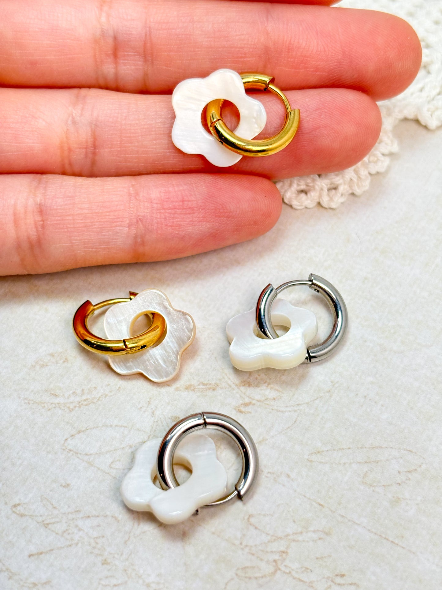 Seaside Flower - Shell Flower Hoop Earrings